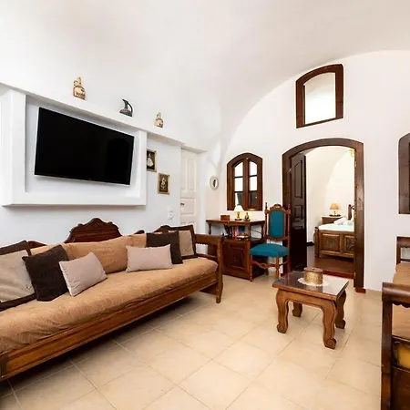 דירה Argo Traditional Cave House *