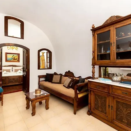 Apartment Argo Traditional Cave House